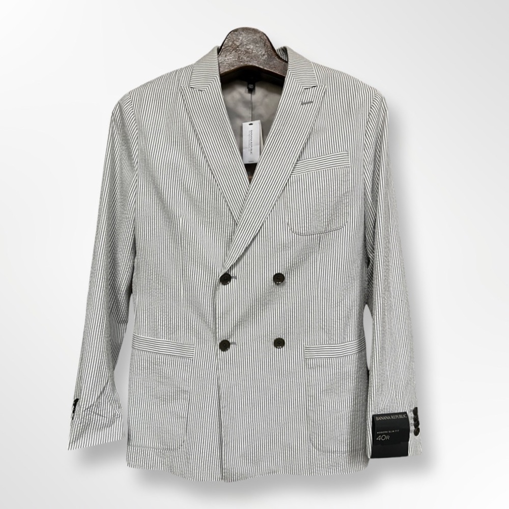 Banana Republic men’s double breasted seersucker blazer, size 40R NEW